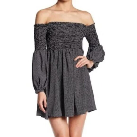 Likely Manning Polka Dot Off The Shoulder Dress in Black & White sz S - Picture 1 of 4